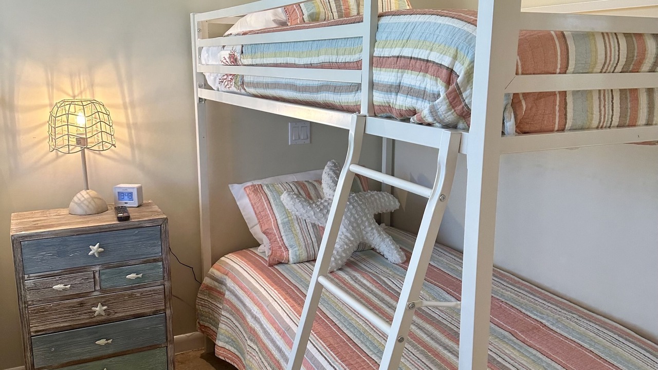 Photo of Bedroom in Grand Bahama Yacht Club