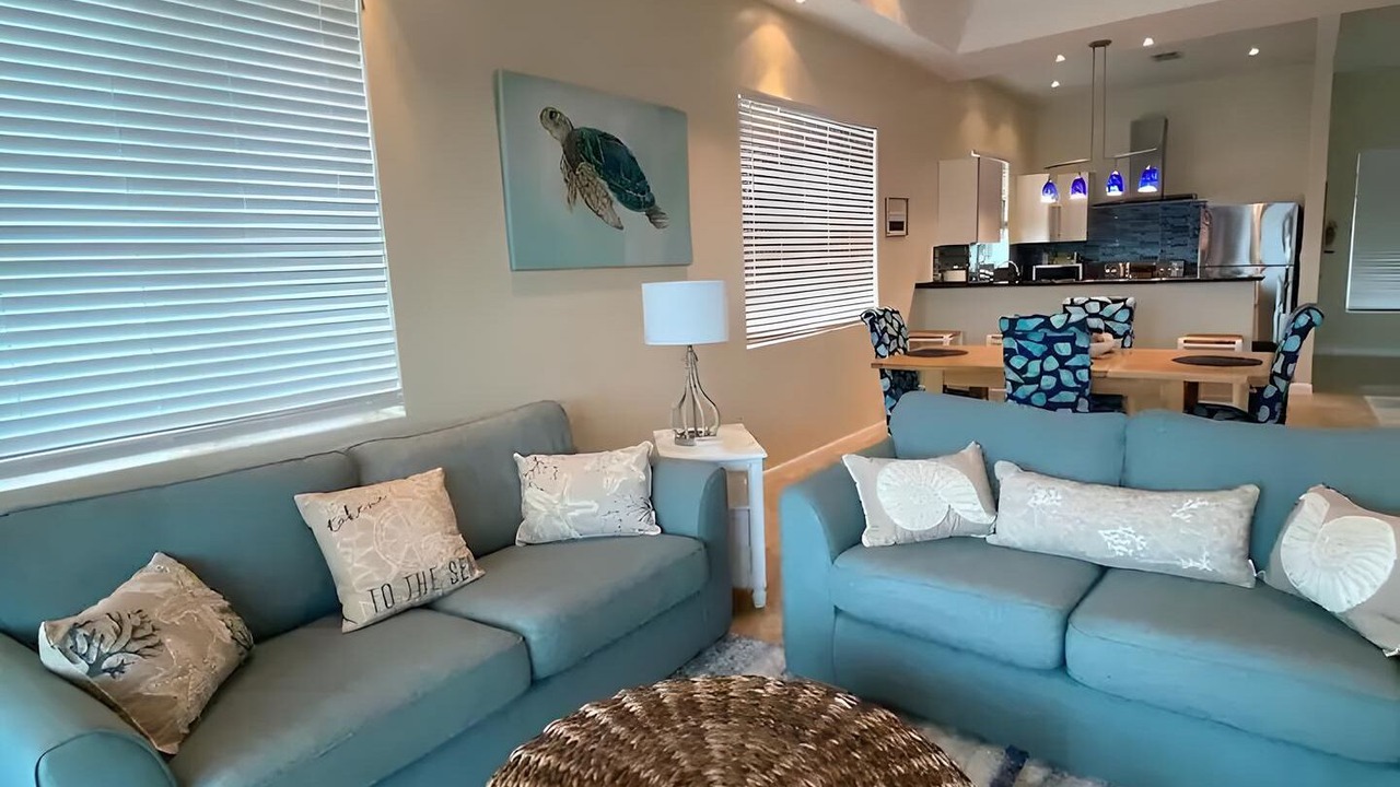 Photo of Livingroom in Grand Bahama Yacht Club