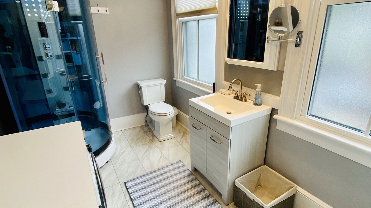 Photo of Bathroom in Beacon