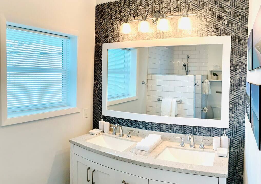 Photo of Bathroom in Lubbers Quarters Cay