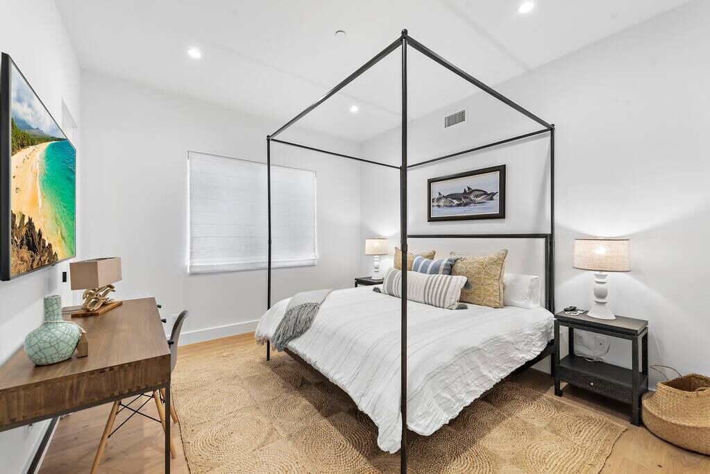 Photo of Bedroom in Corona del Mar