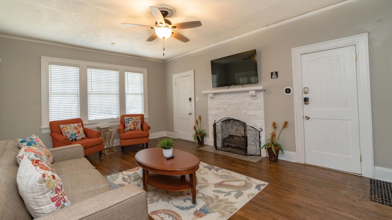 Photo of Livingroom in Montgomery