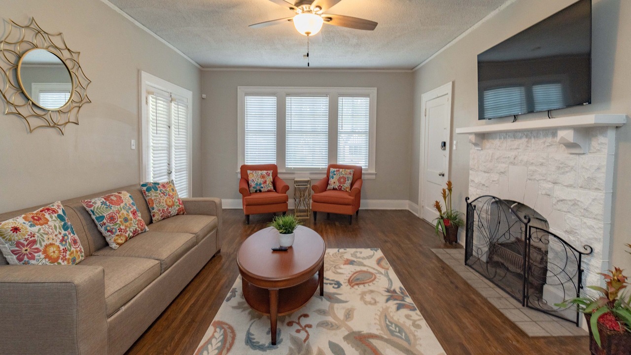 Photo of Livingroom in Montgomery