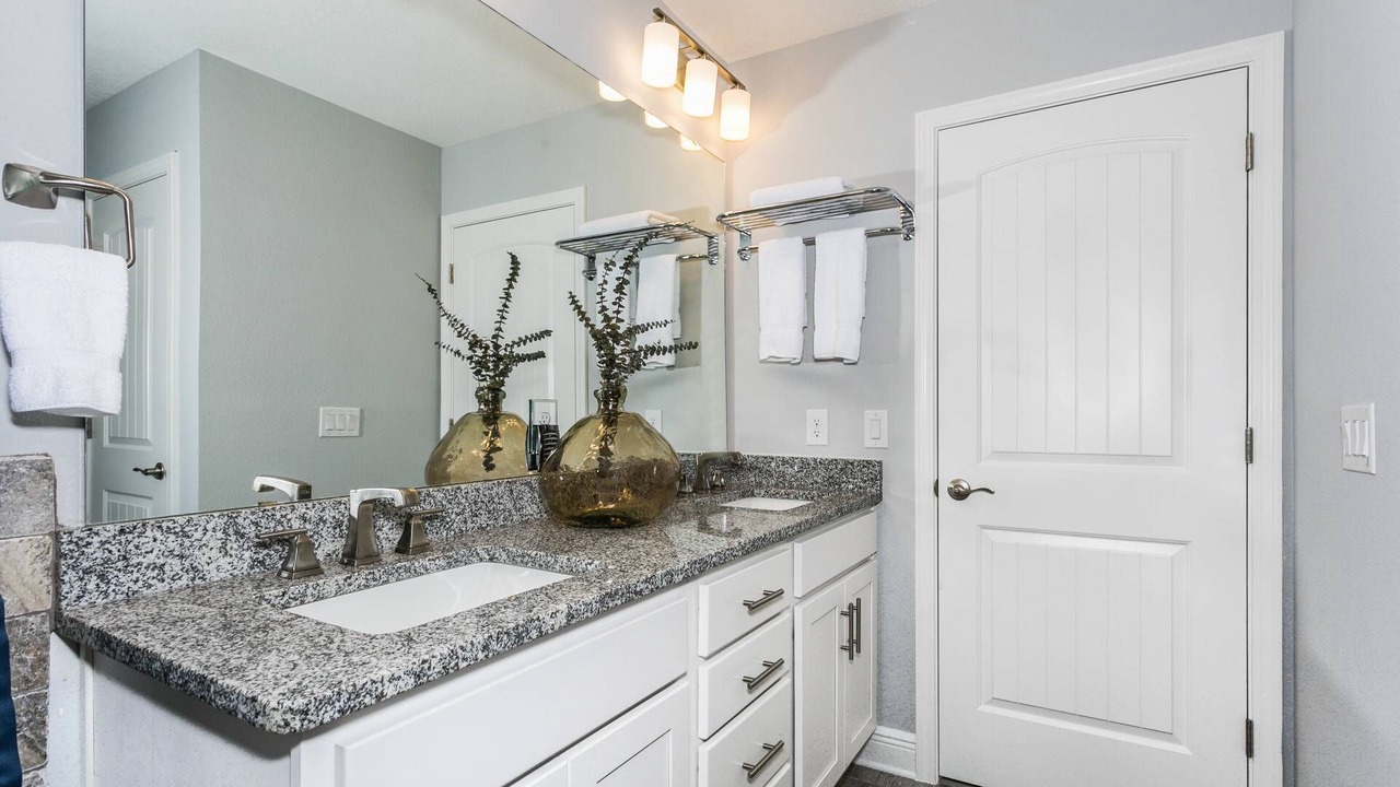 Photo of Bathroom in Gulf Breeze