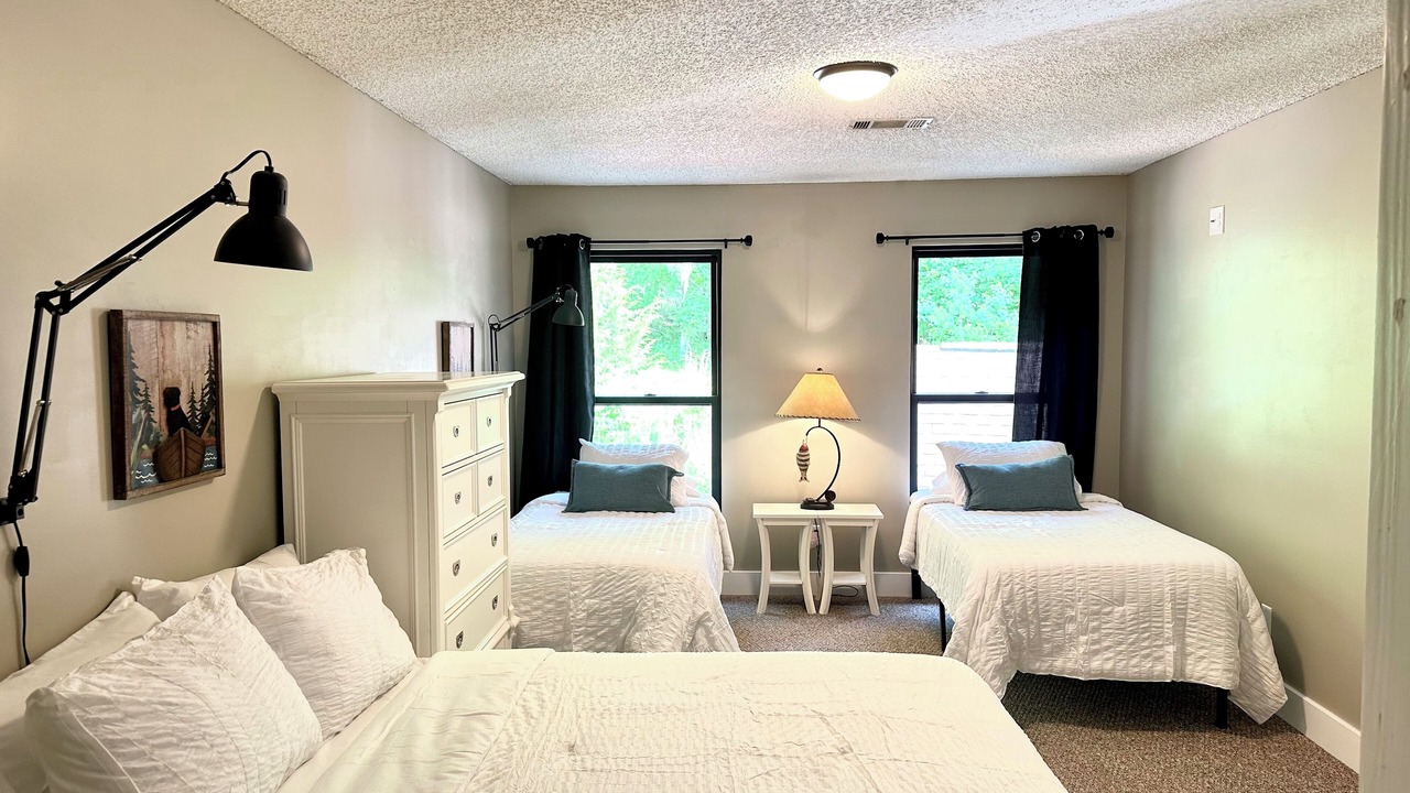 Photo of Bedroom in Deatsville