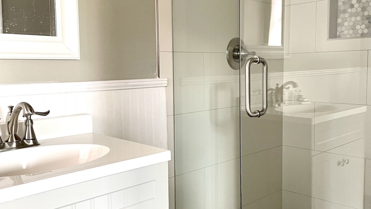 Photo of Bathroom in Deatsville