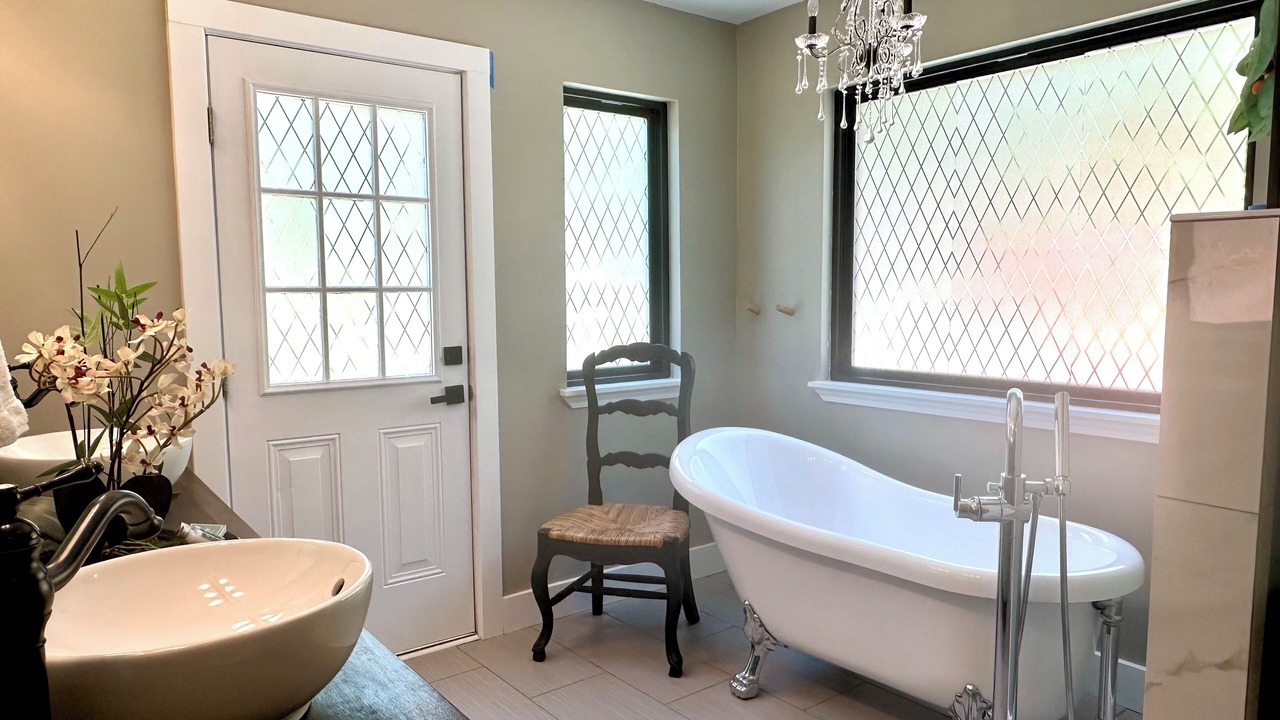 Photo of Bathroom in Deatsville