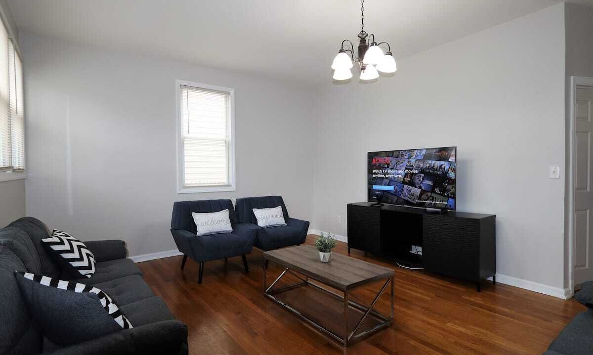 Photo of Livingroom in Belleville