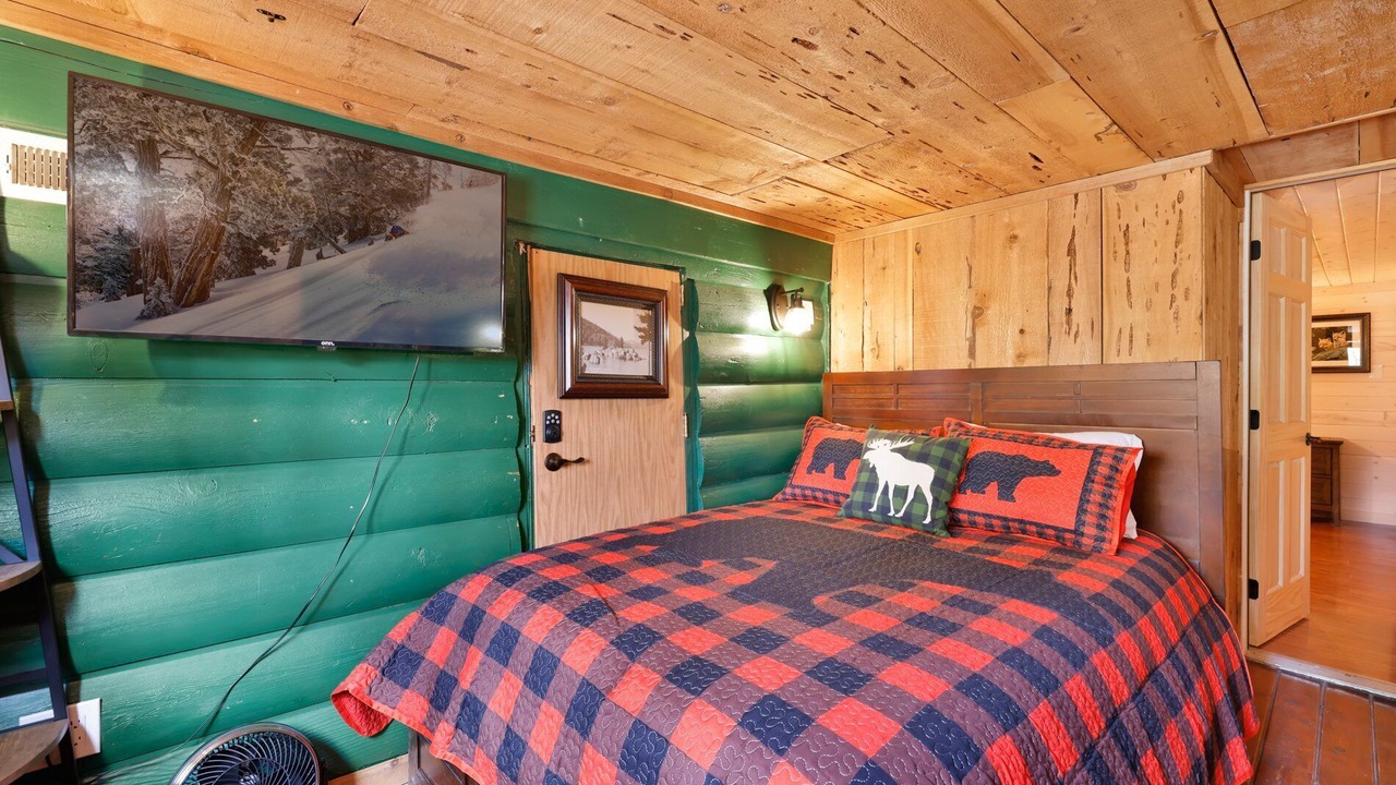Photo of Bedroom in Big Bear
