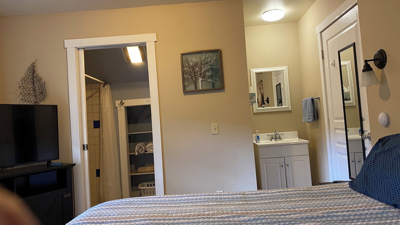 Photo of Bathroom in Wrightwood