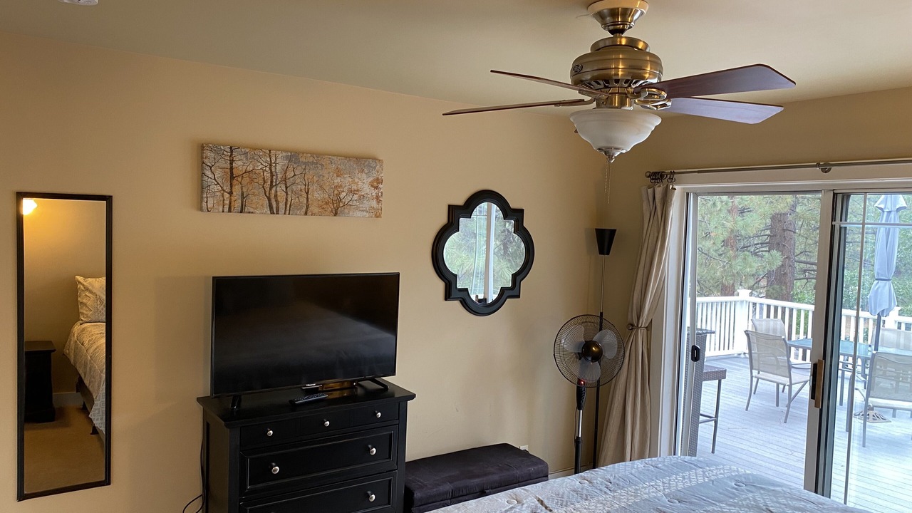 Photo of Bedroom in Wrightwood