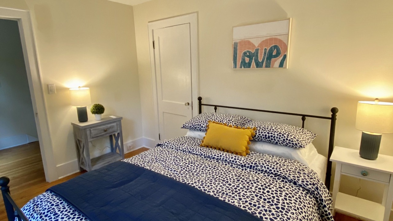 Photo of Bedroom in Saugerties