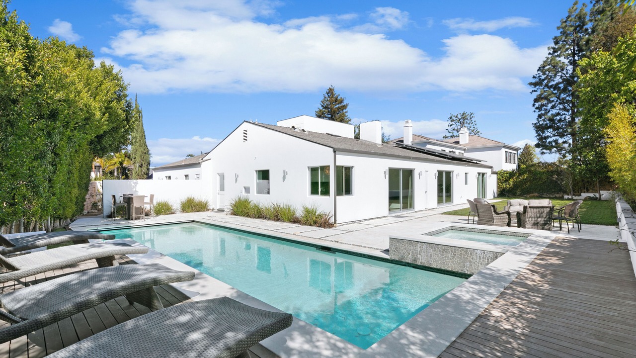 Photo of Others in Bel Air