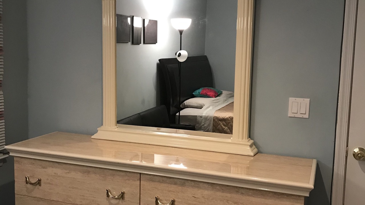 Photo of Bedroom in Adelphia