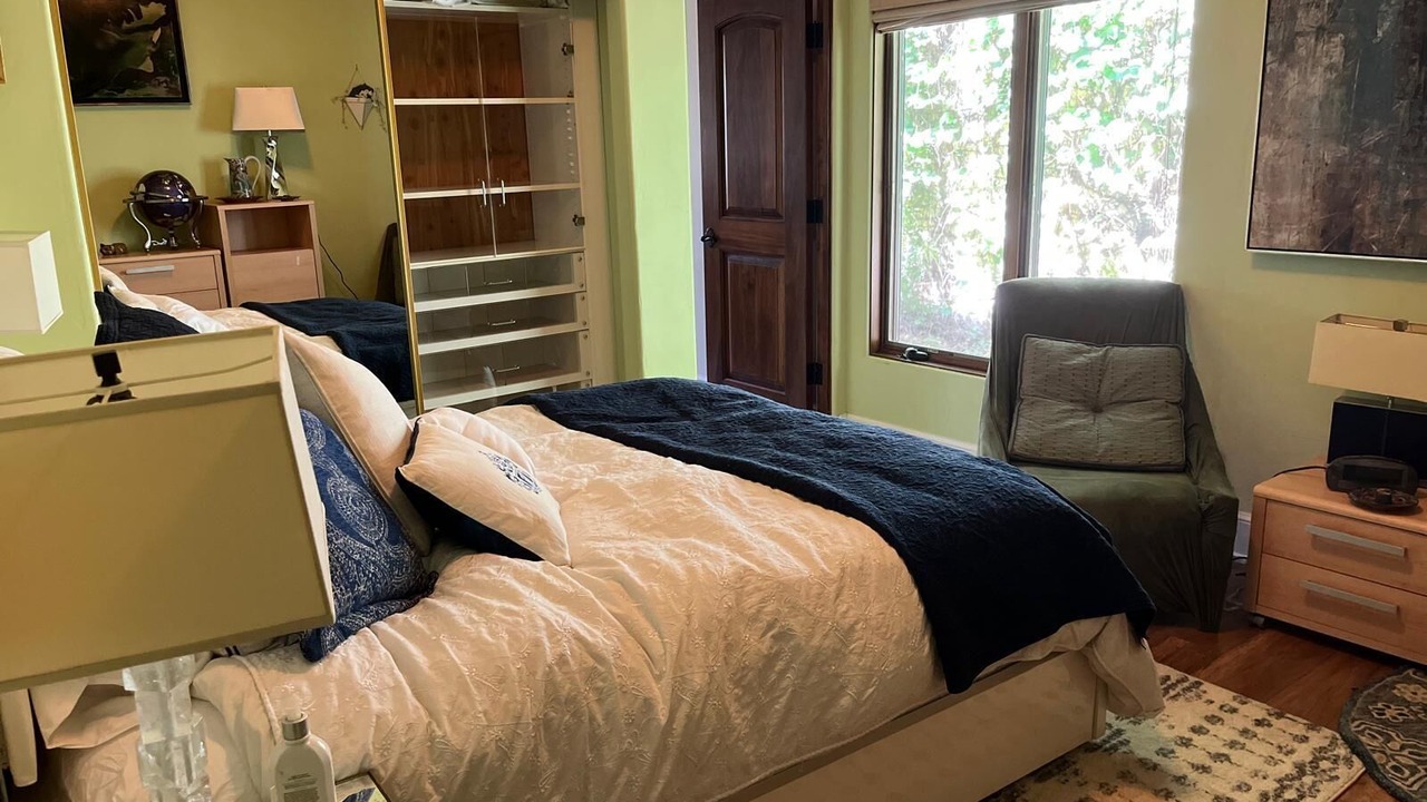 Photo of Bedroom in Los Angeles County