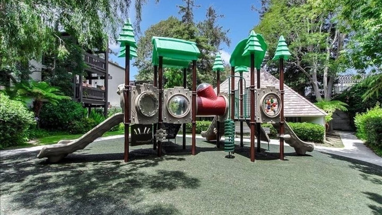 Photo of Others in Los Angeles