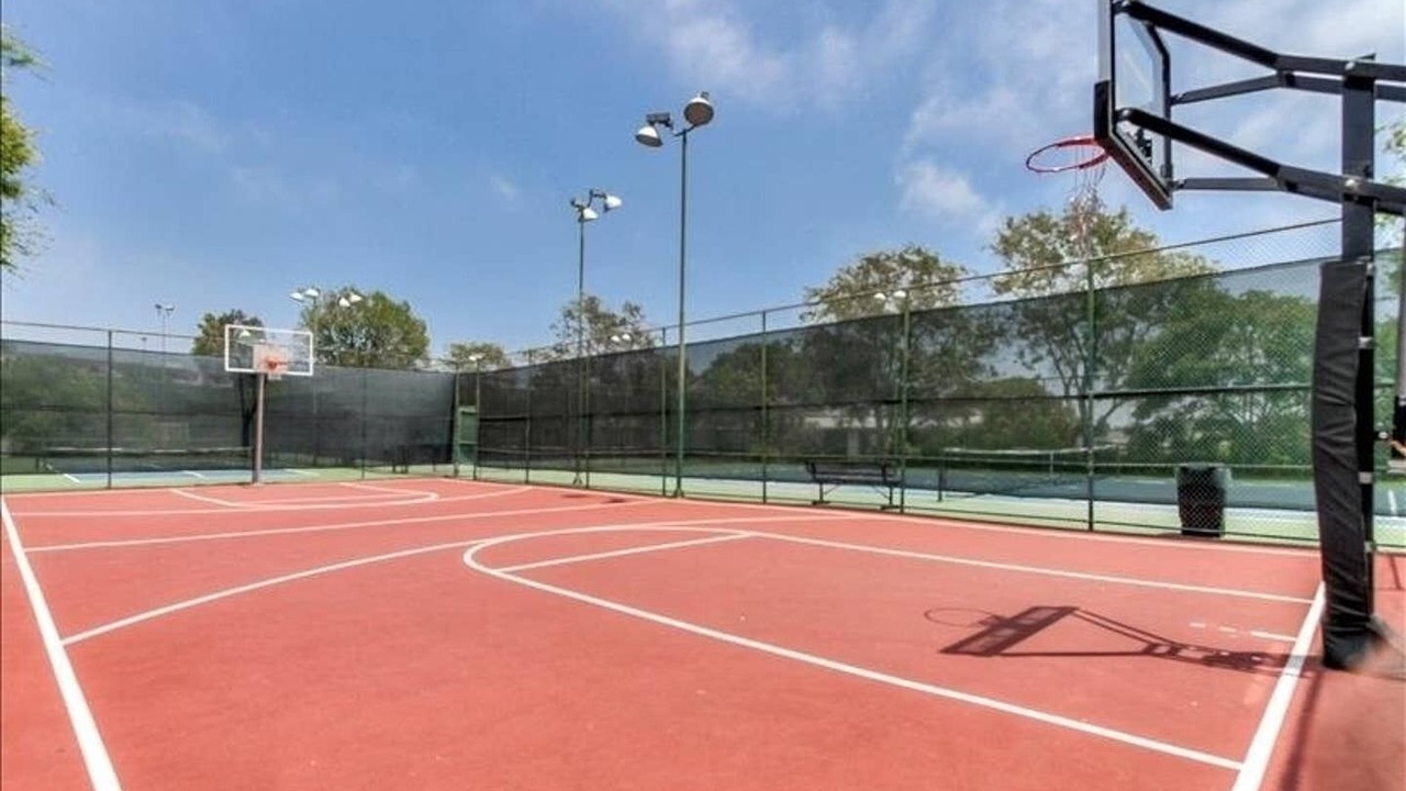 Photo of Others in Los Angeles