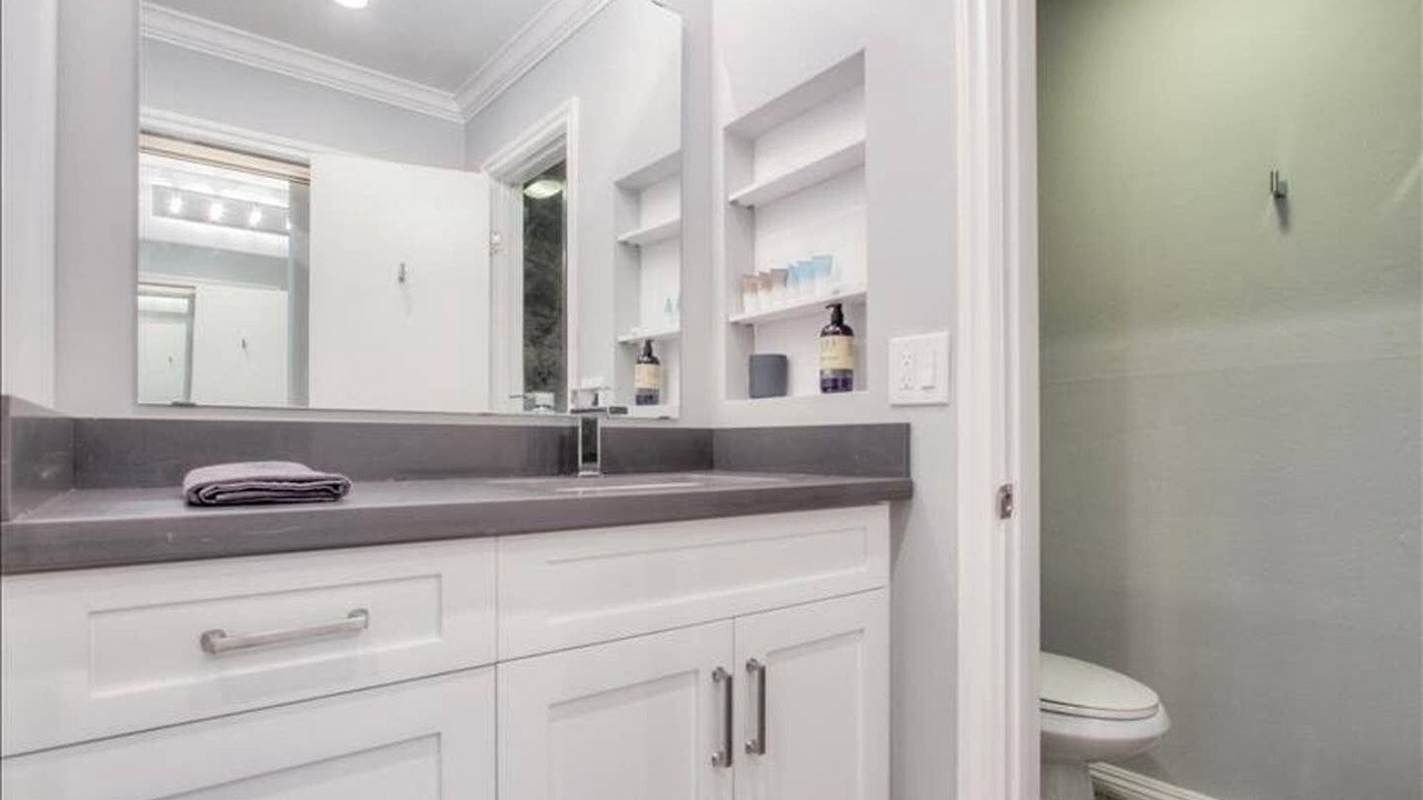 Photo of Bathroom in Los Angeles