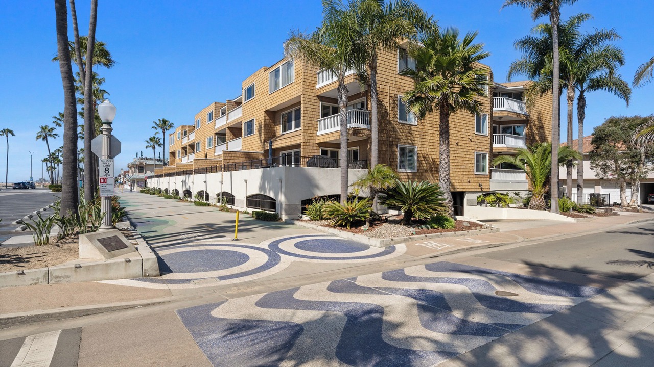 Photo of Others in Balboa Peninsula