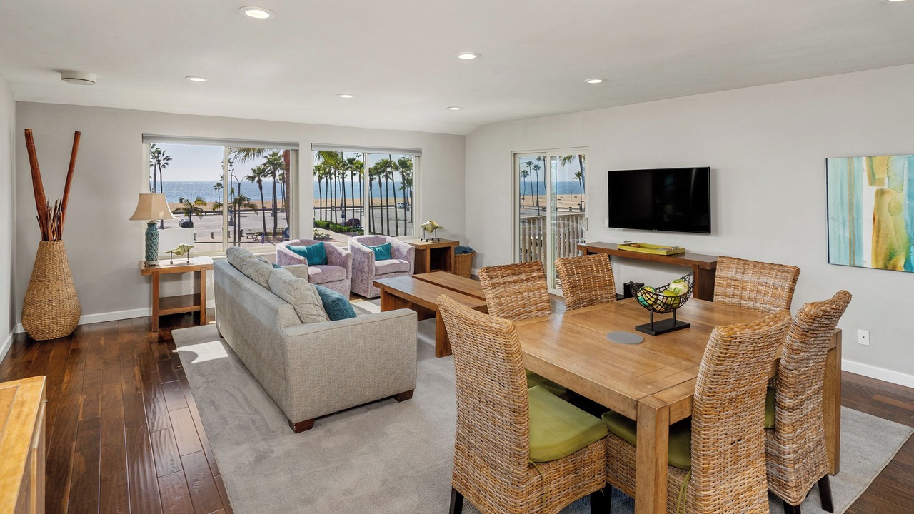 Photo of Others in Balboa Peninsula