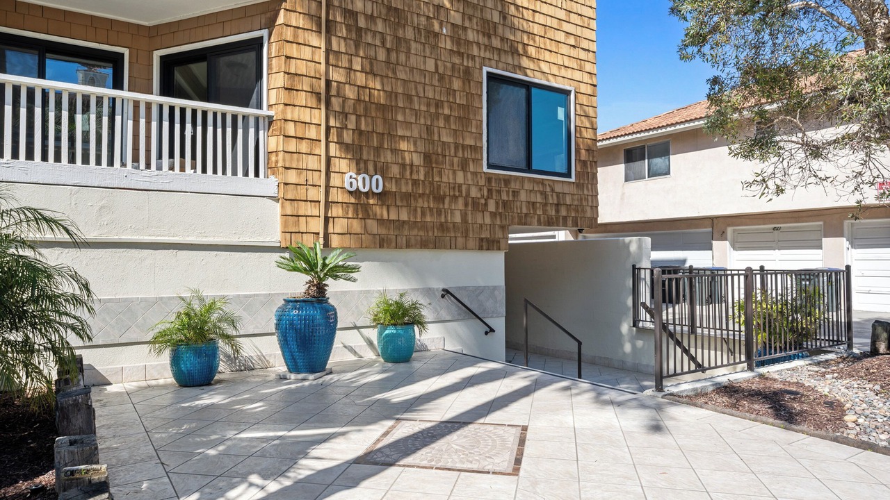 Photo of Others in Balboa Peninsula