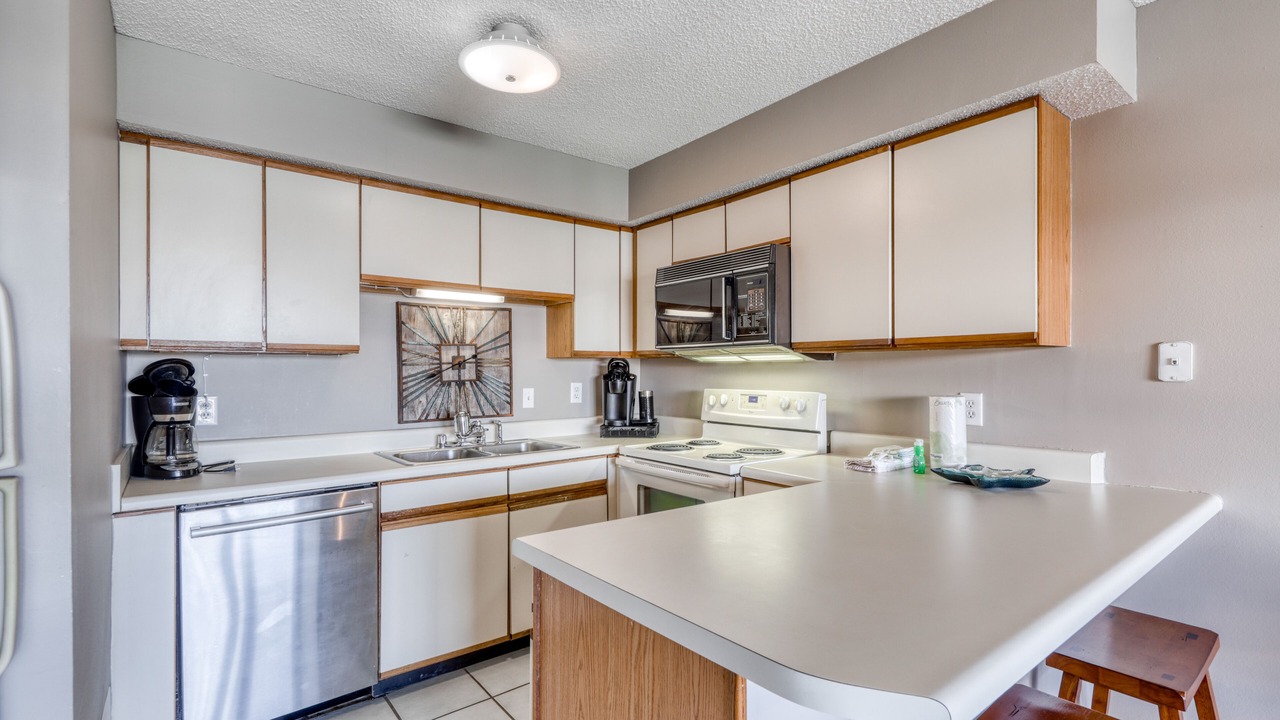 Photo of Kitchen in Orange Beach East
