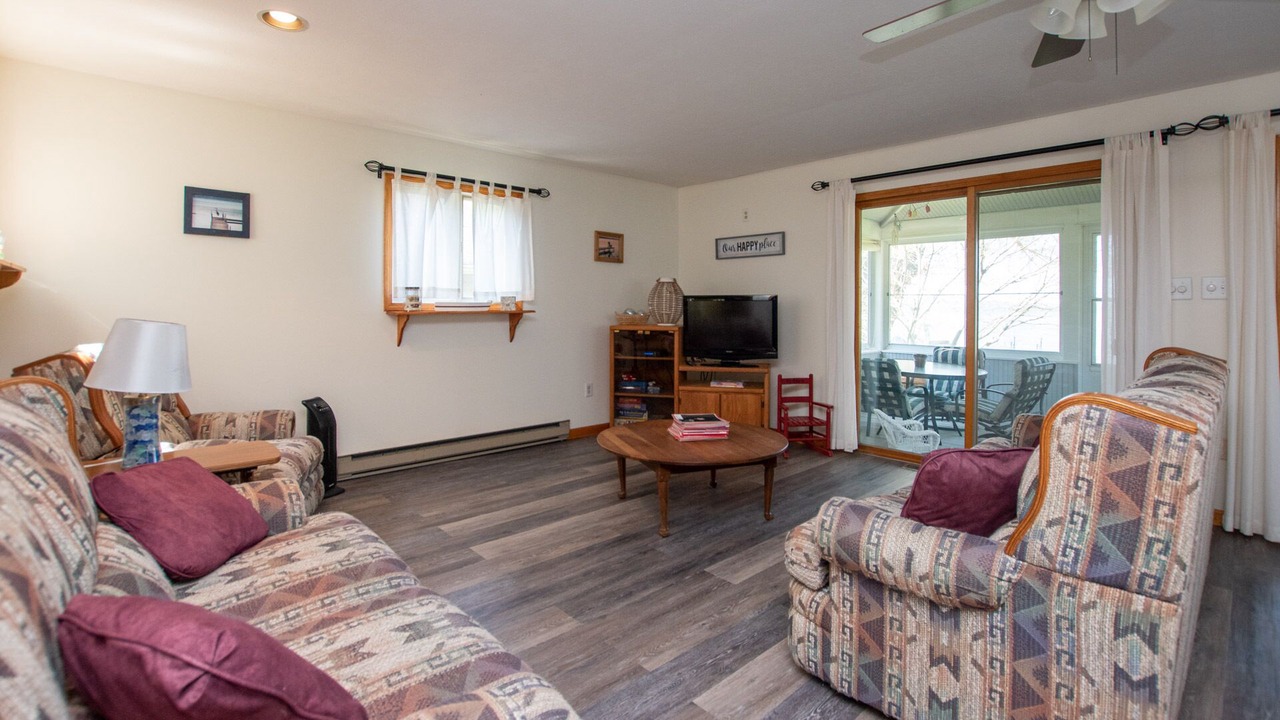 Photo of Livingroom in Conesus