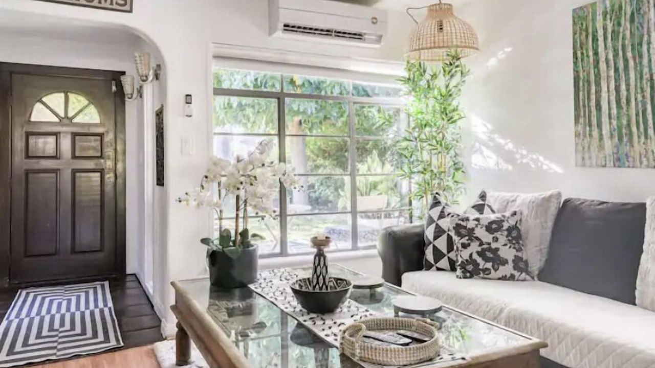 Photo of Livingroom in Lake Balboa
