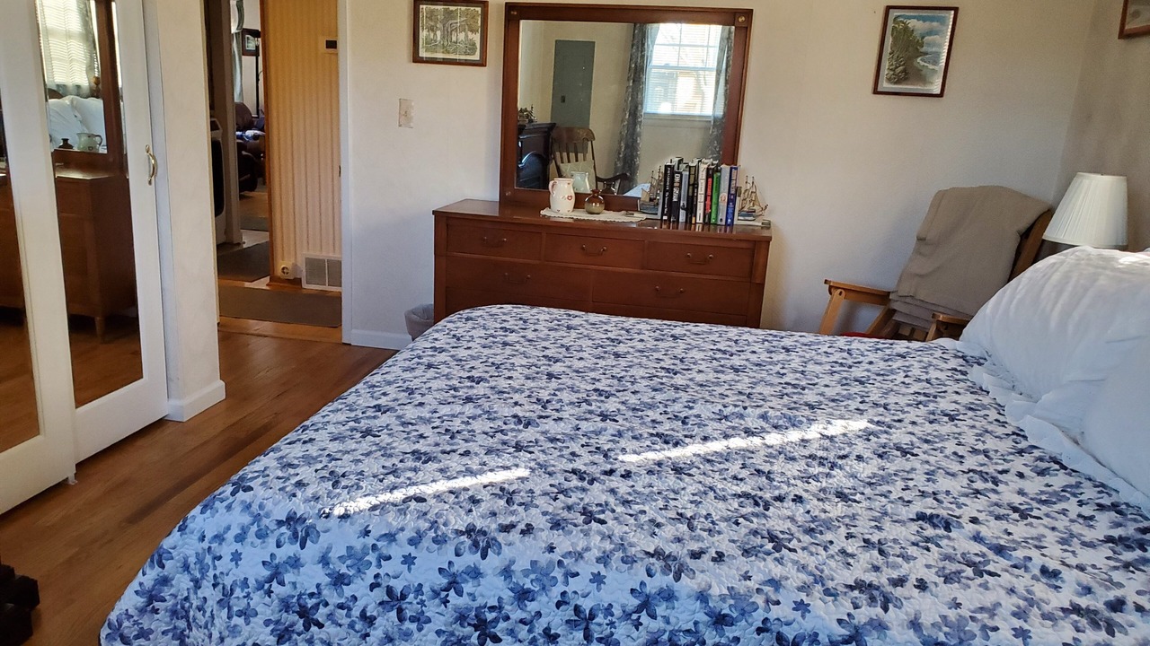 Photo of Bedroom in Silver Creek