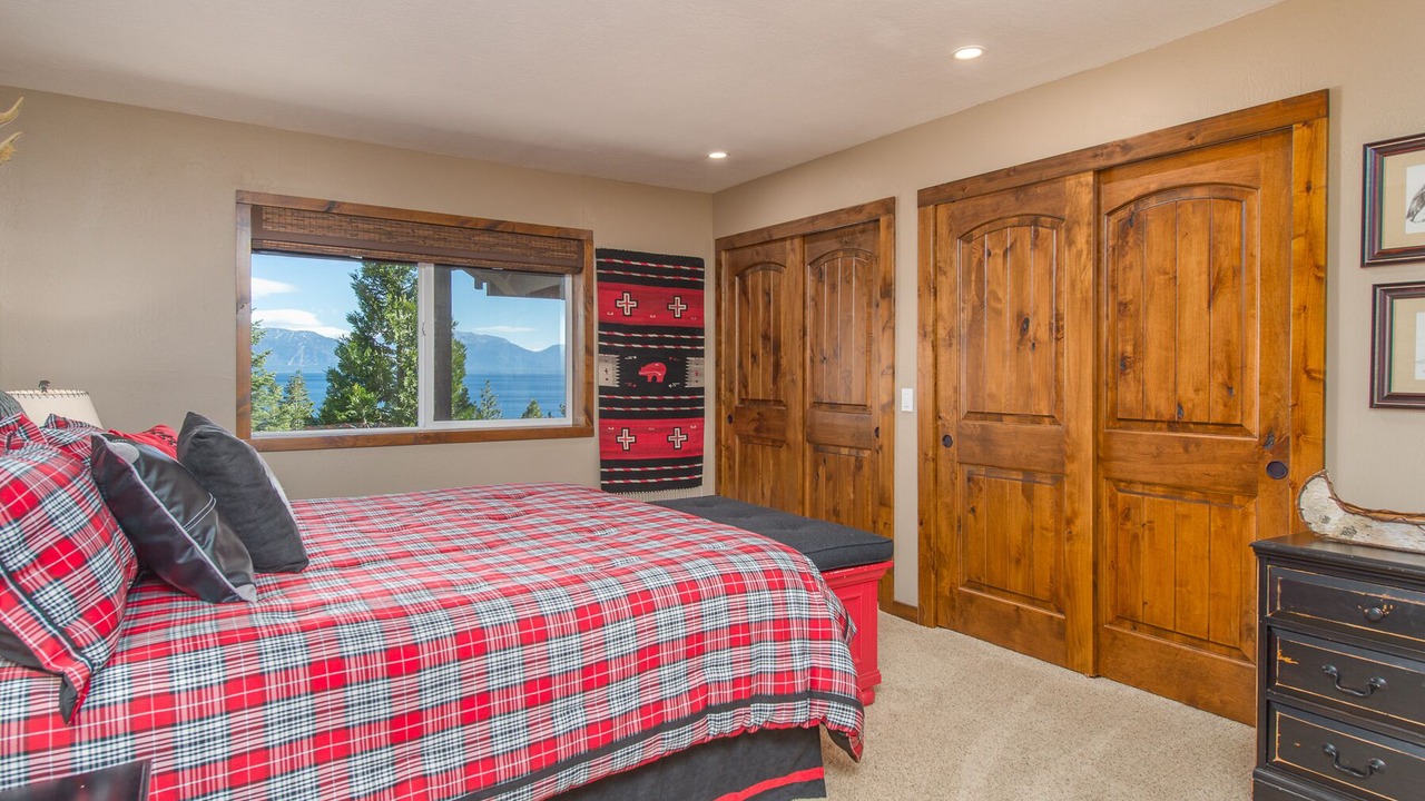 Photo of Bedroom in Meeks Bay
