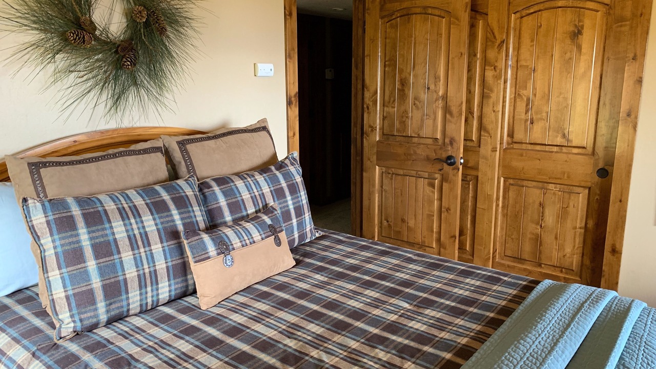 Photo of Bedroom in Meeks Bay