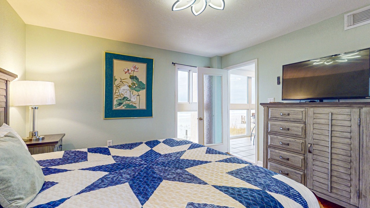 Photo of Bedroom in Gulf Shores