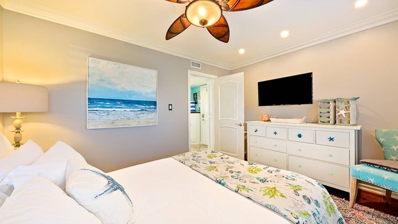 Photo of Bedroom in Sunset Beach
