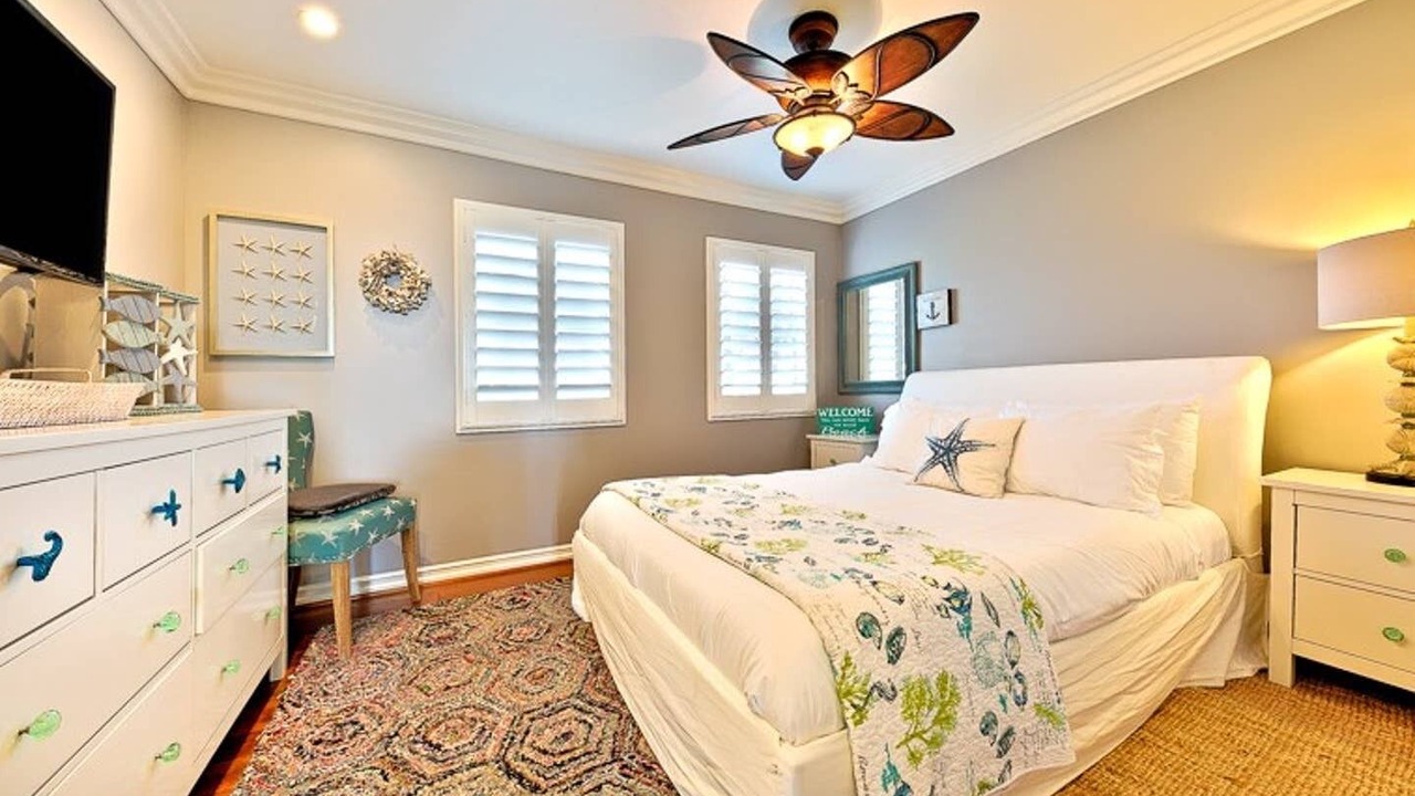 Photo of Bedroom in Sunset Beach