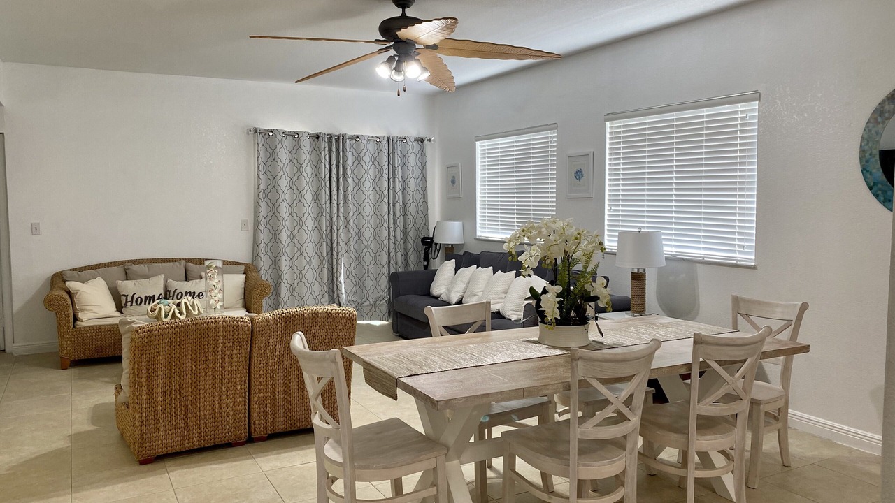 Photo of Livingroom in Alice Town