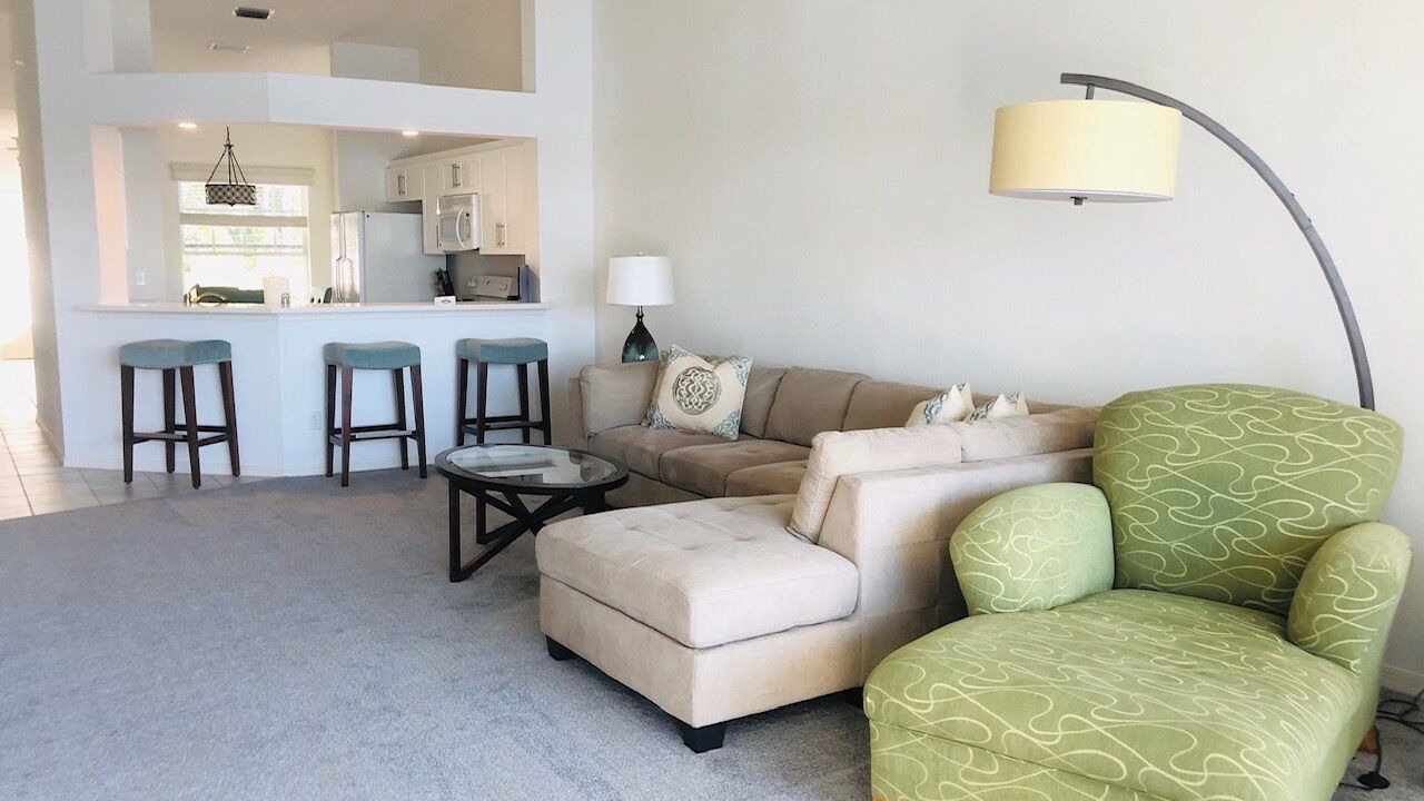 Photo of Livingroom in Crown Pointe