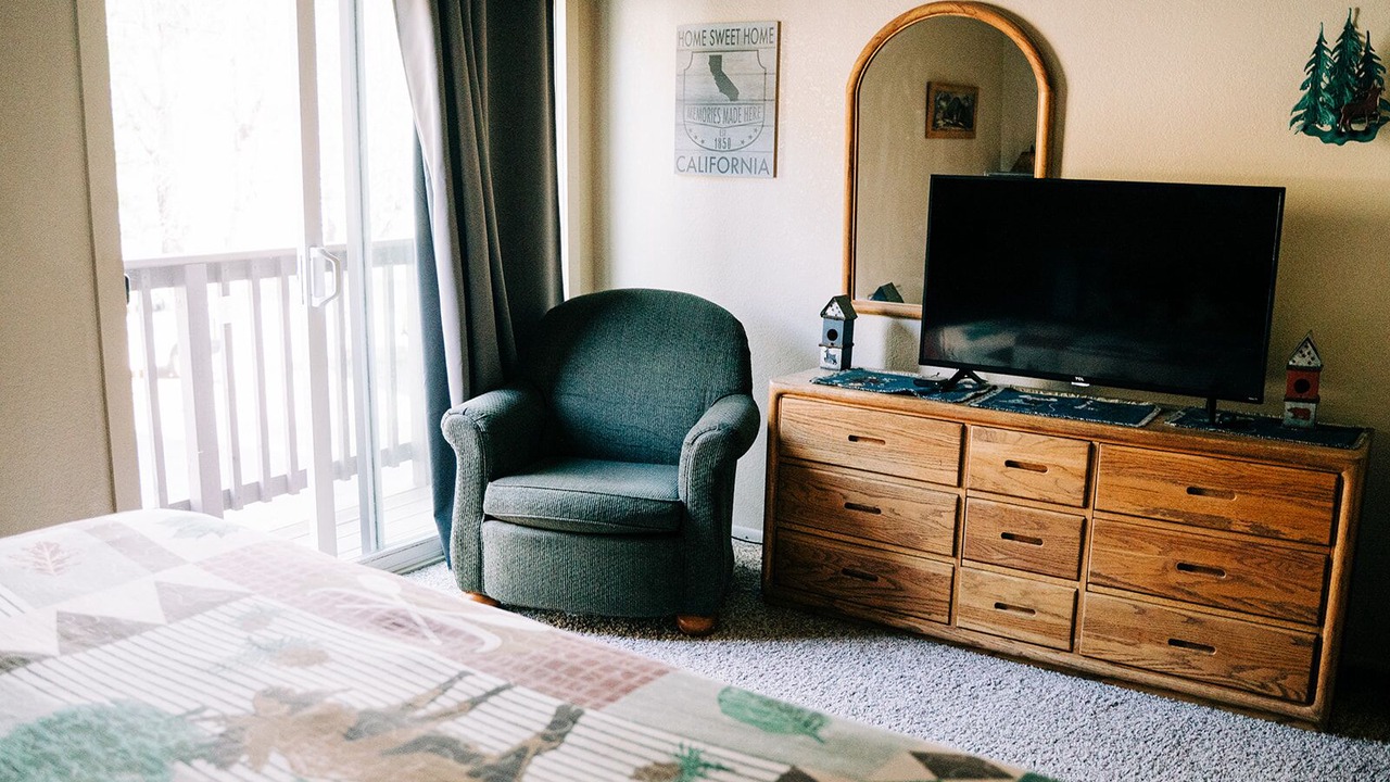 Photo of Bedroom in June Lake
