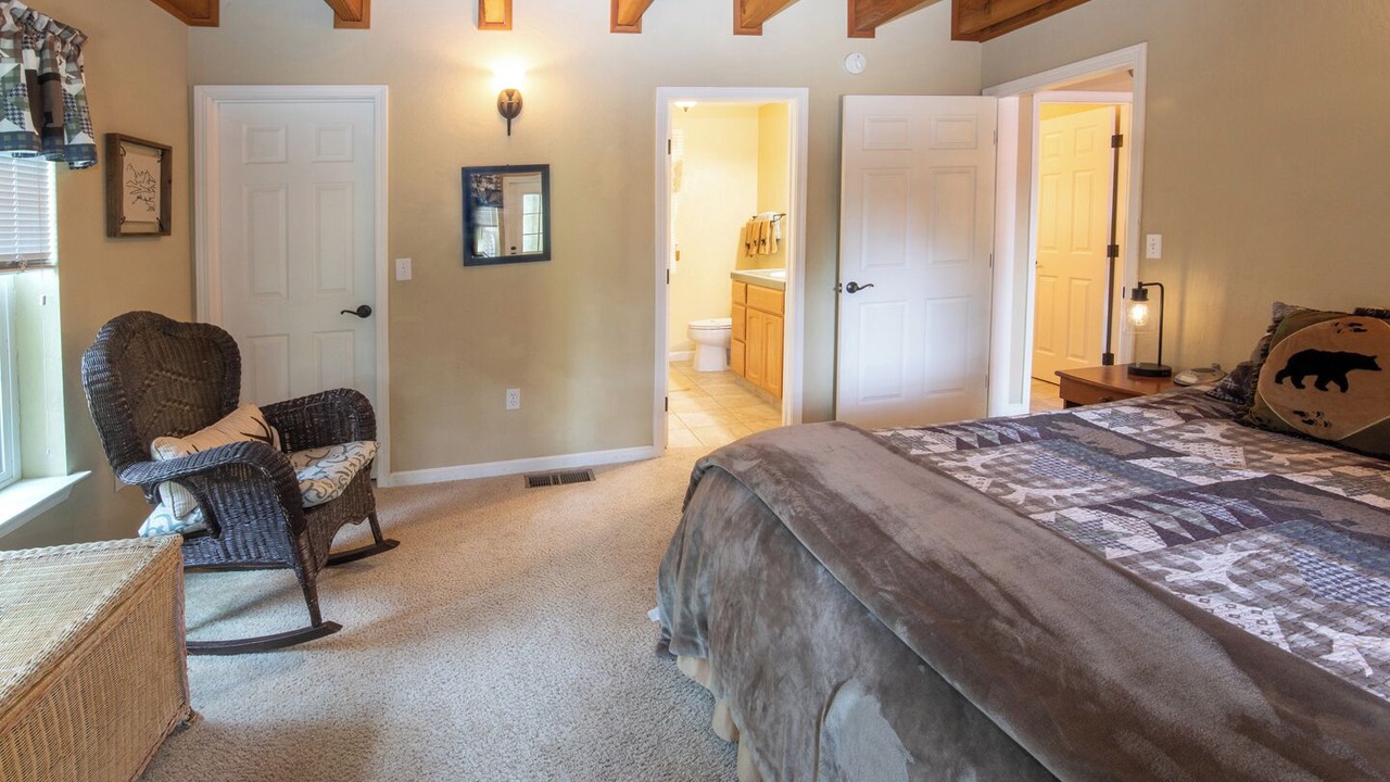 Photo of Bedroom in Cold Springs