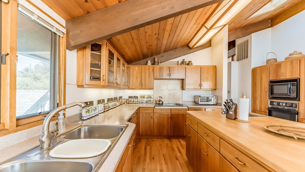 Photo of Kitchen in Crescent City North