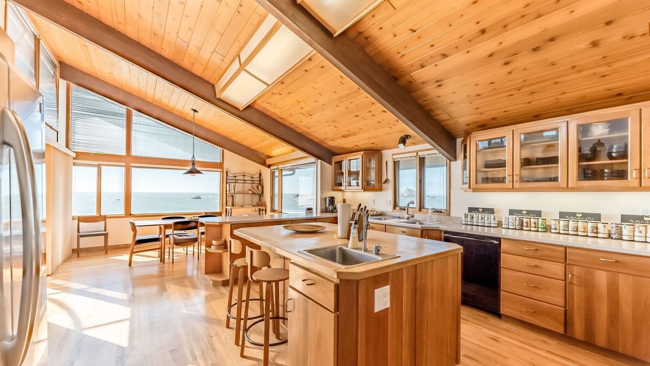 Photo of Kitchen in Crescent City North