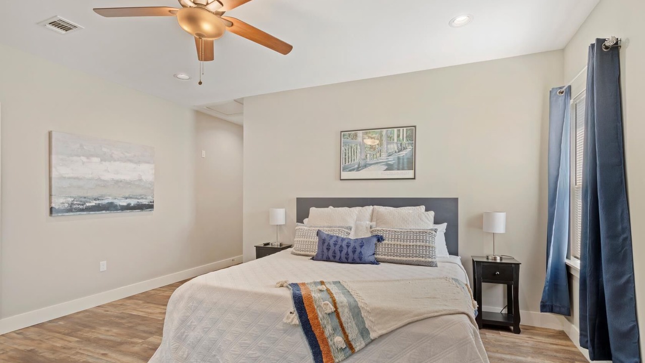 Photo of Bedroom in Long Beach