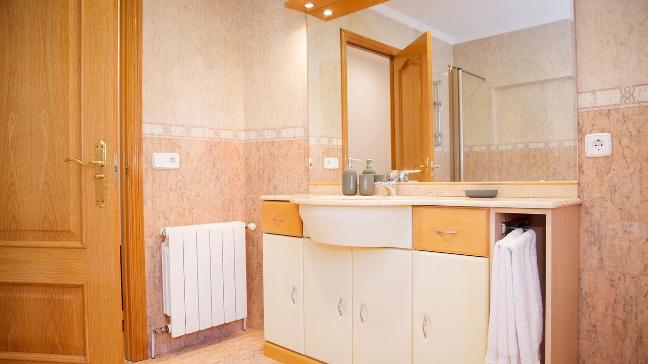 Photo of Bathroom in Llampaies