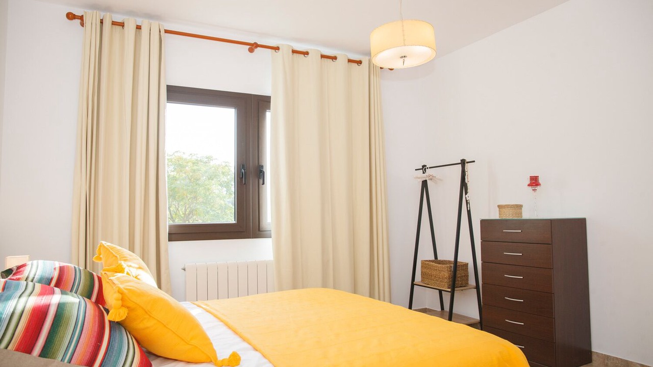 Photo of Bedroom in Llampaies