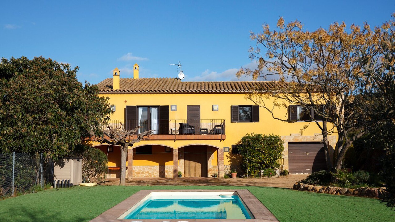 Photo of Outdoor in Llampaies