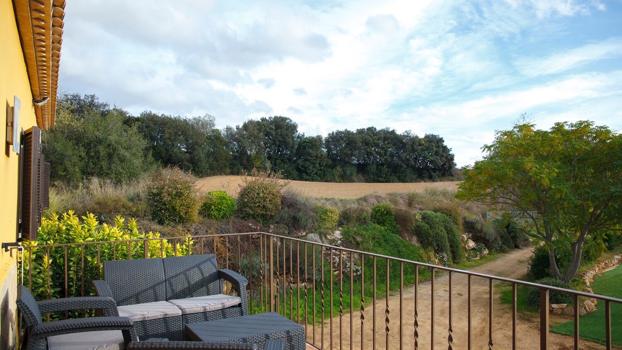 Photo of Outdoor in Llampaies
