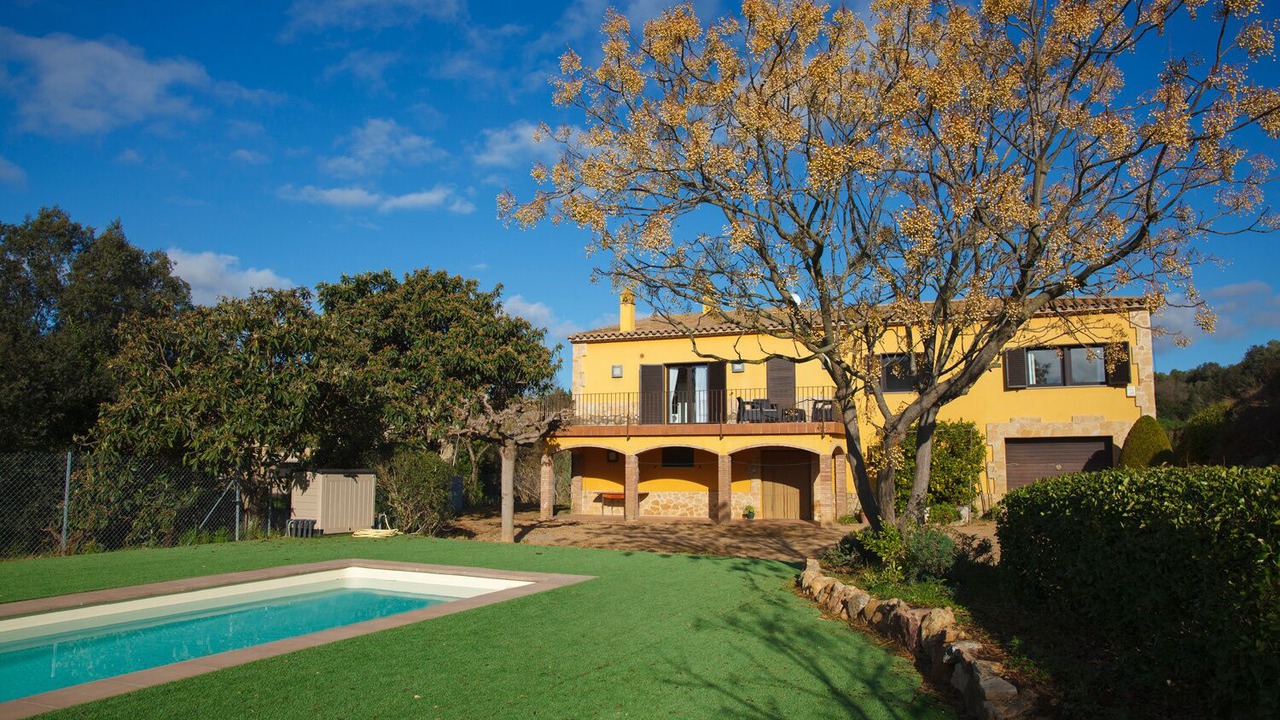 Photo of Outdoor in Llampaies