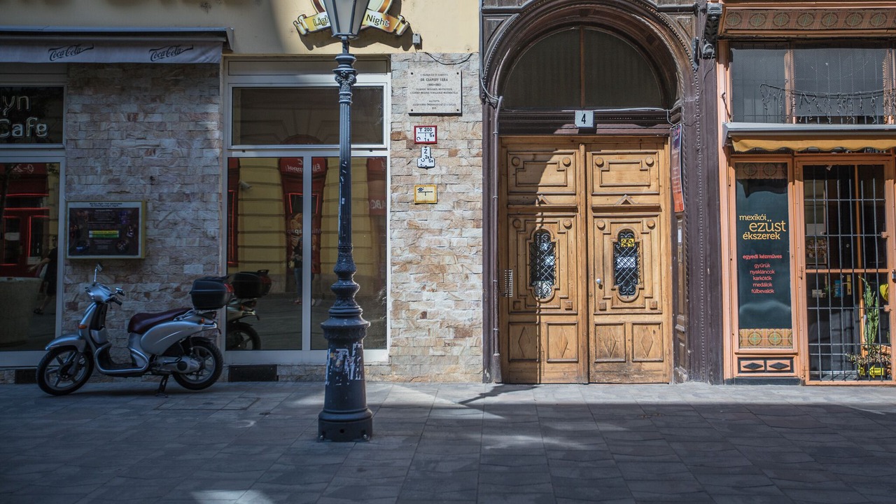 Photo of Outdoor in Palace District