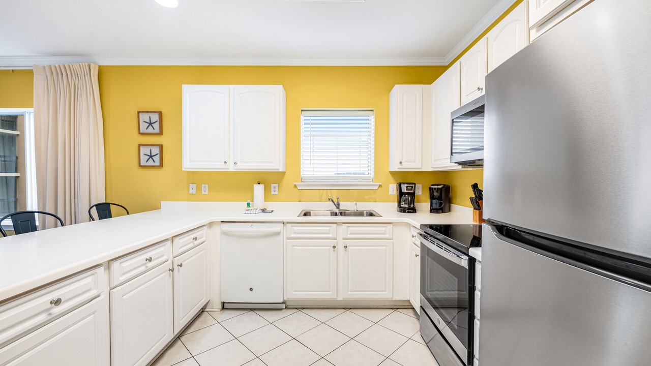 Photo of Kitchen in Orange Beach East