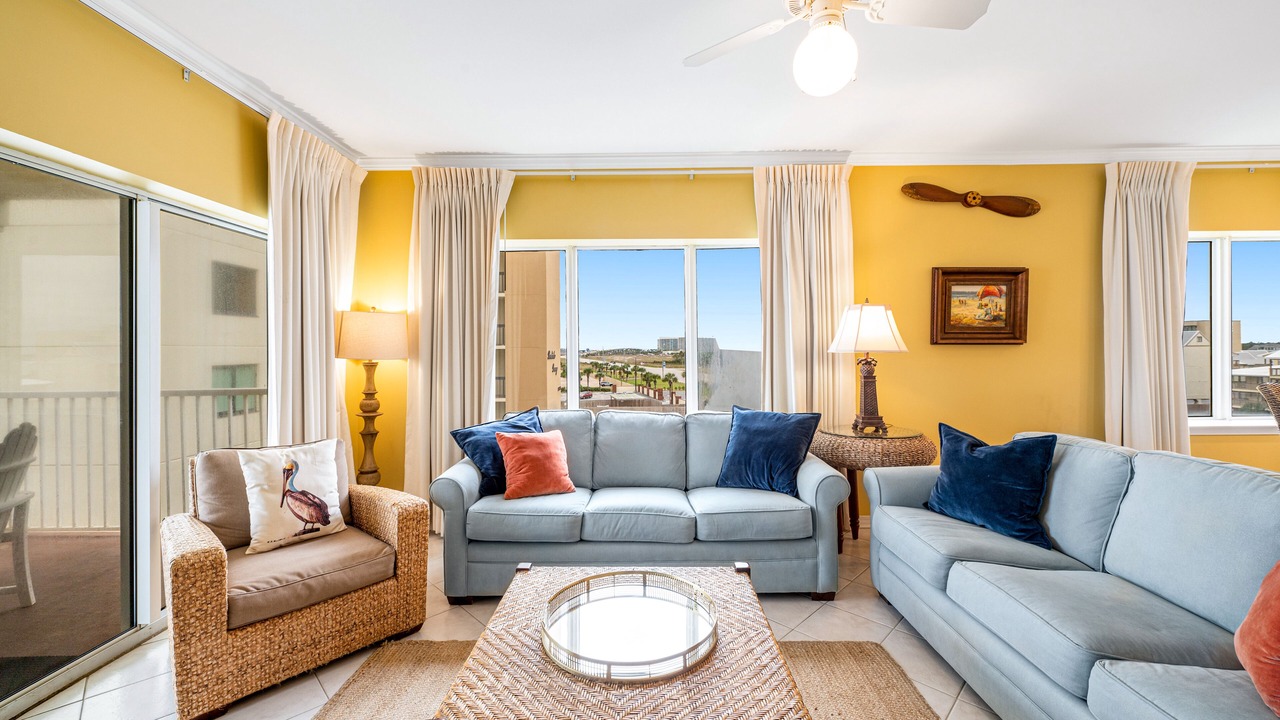 Photo of Livingroom in Orange Beach East