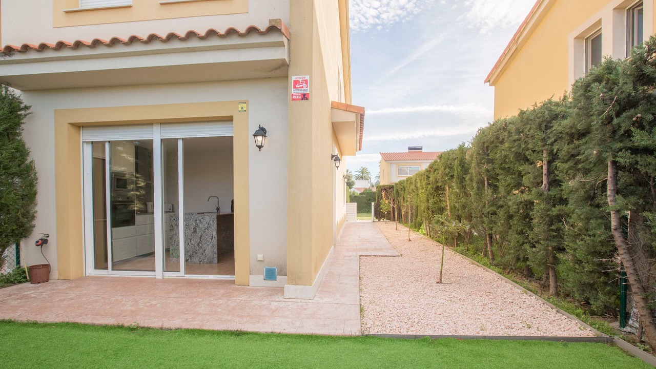 Photo of Outdoor in Miami Platja